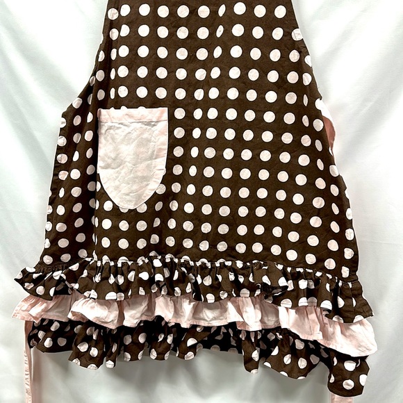 Apron Brown and Pink Polka Dot Design - Picture 5 of 7
